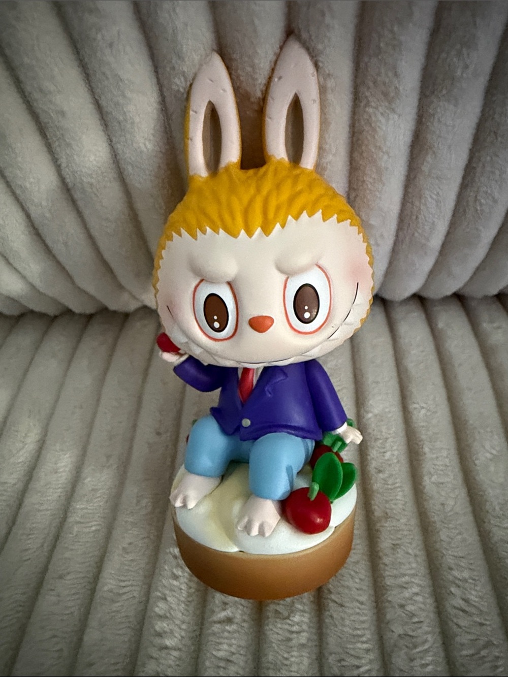 TUTTI FRUITY MERINGUE CAKE- "The Monsters" Labubu Patisserie  Series.New.No Box.